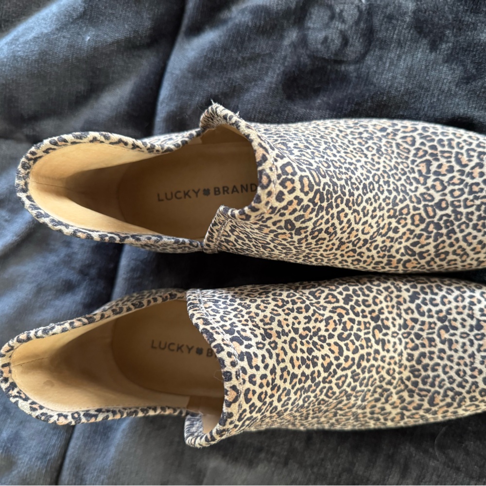 Lucky brand lightly worn